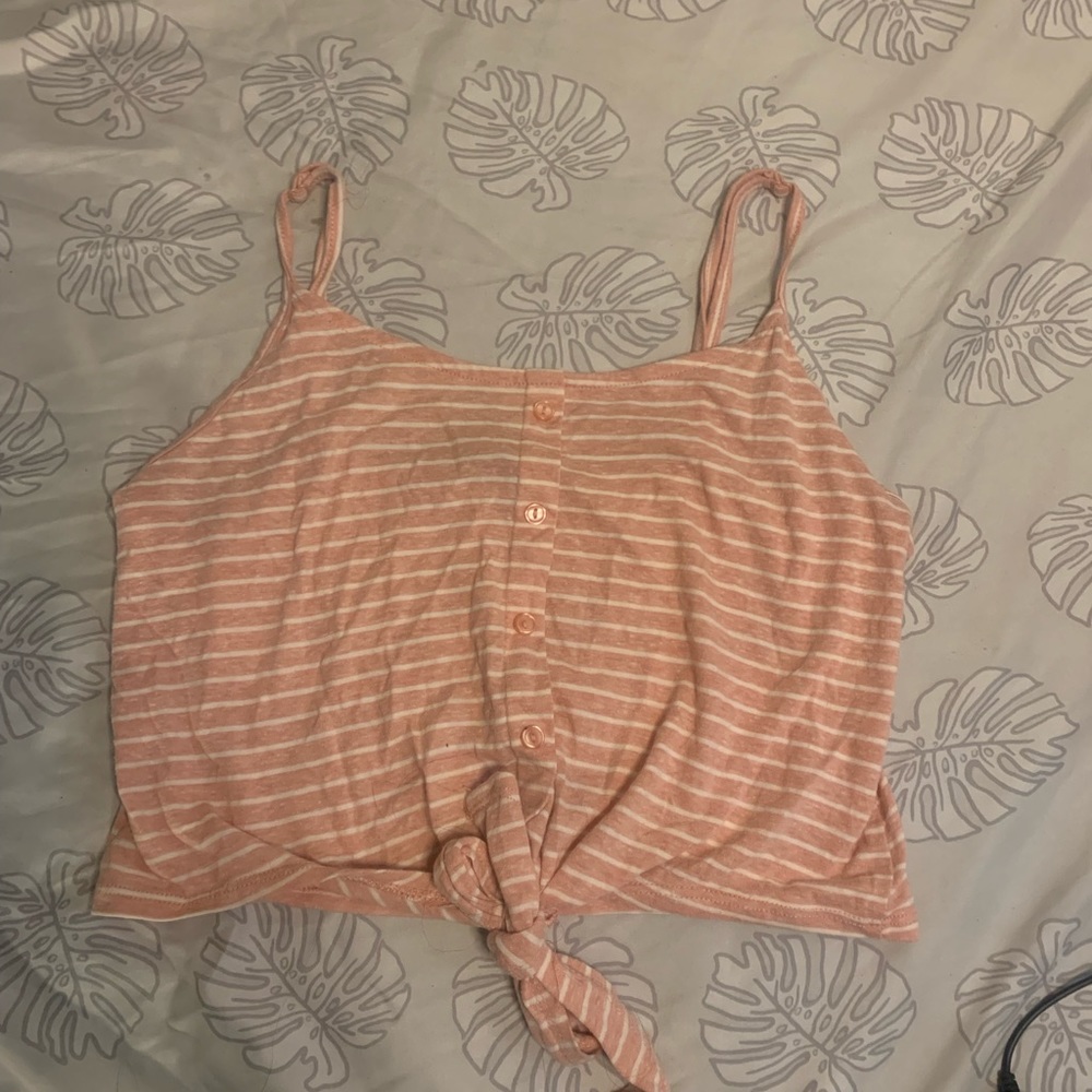 Pink Crop Top. Size: M